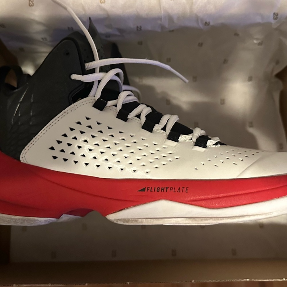 JORDAN MELO M11